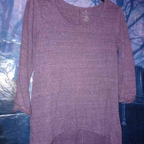 🎉Vanity Ladies Plum Top - Picture 4 of 8